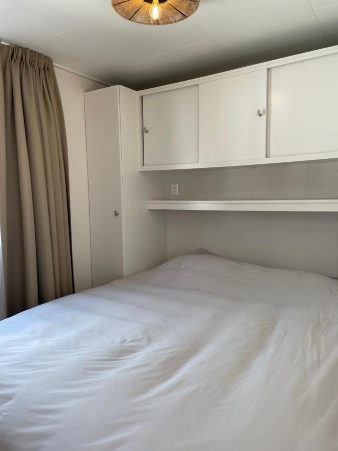 Luxe Chalet Direct Aan Het Water Met Strand Lith Exteriör bild