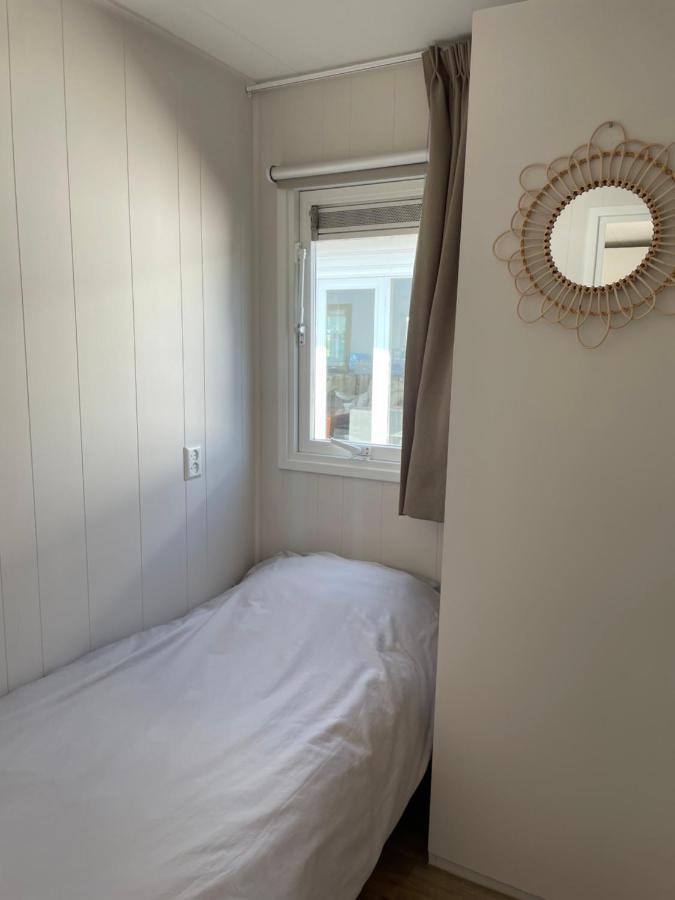 Luxe Chalet Direct Aan Het Water Met Strand Lith Exteriör bild
