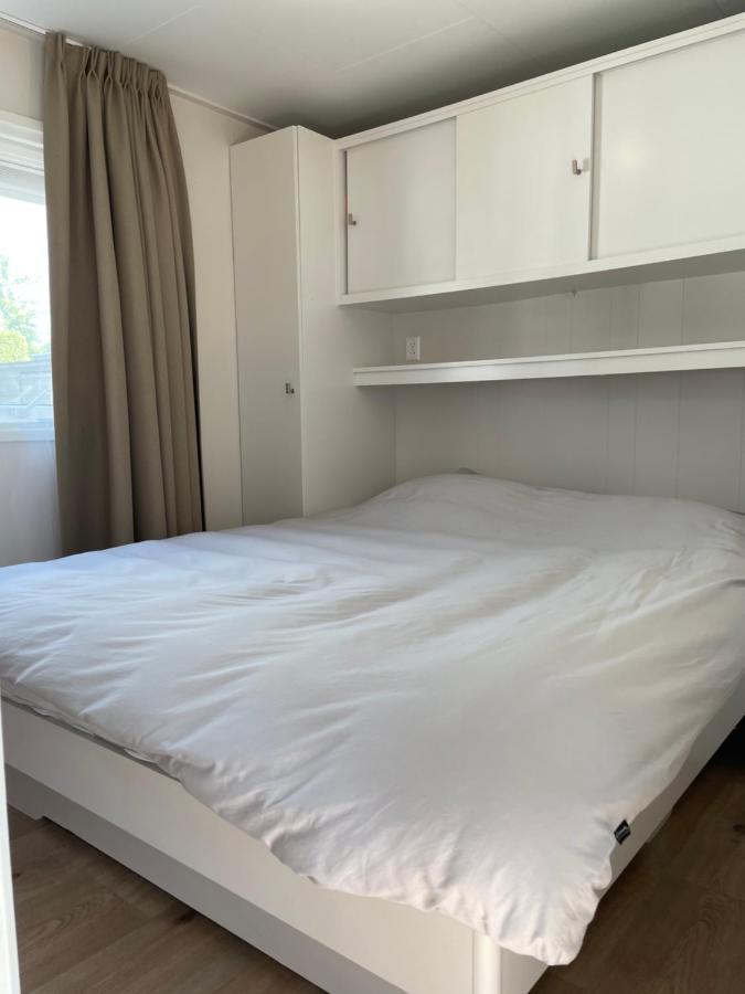 Luxe Chalet Direct Aan Het Water Met Strand Lith Exteriör bild