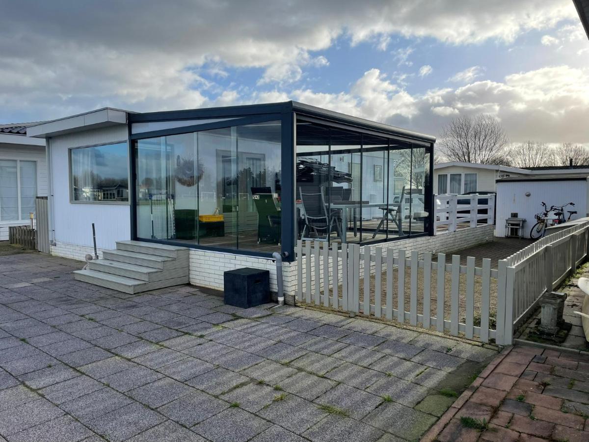 Luxe Chalet Direct Aan Het Water Met Strand Lith Exteriör bild